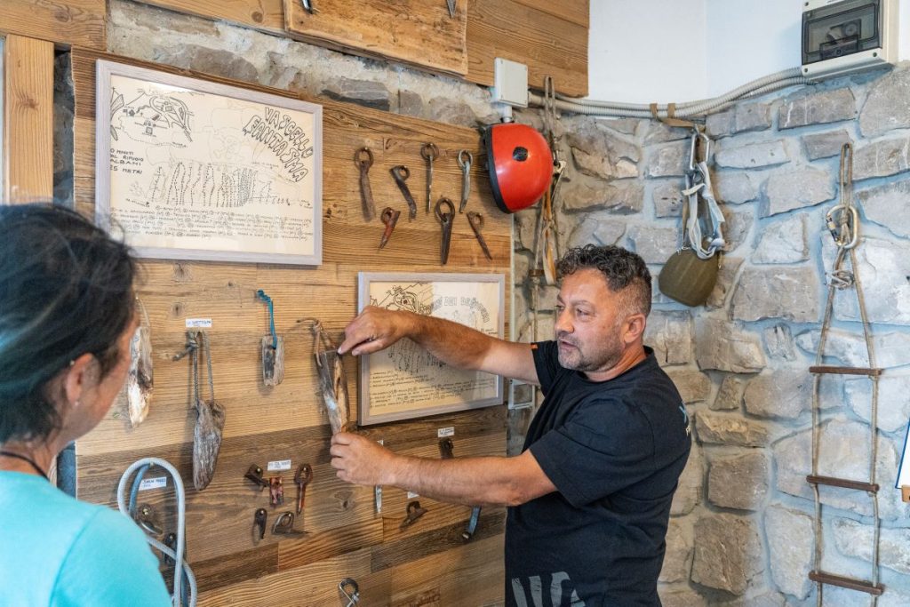 Al Rifugio Albani. Foto Giacomo Meneghello-Click Alps