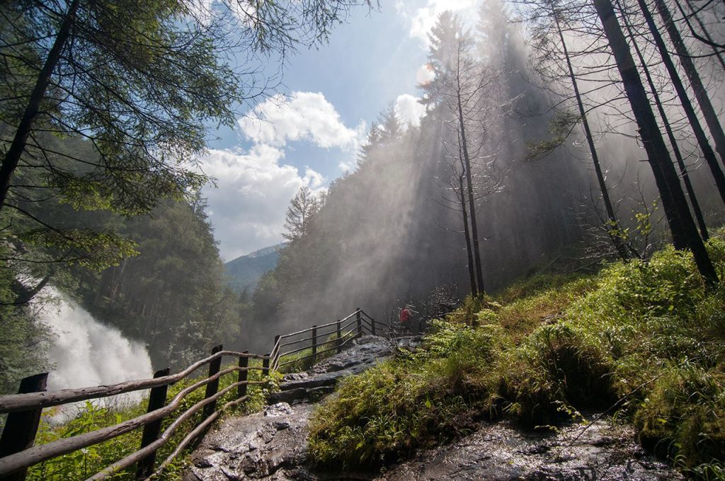 Balconata sulla seconda cascata. Foto Roberto Carnevali
