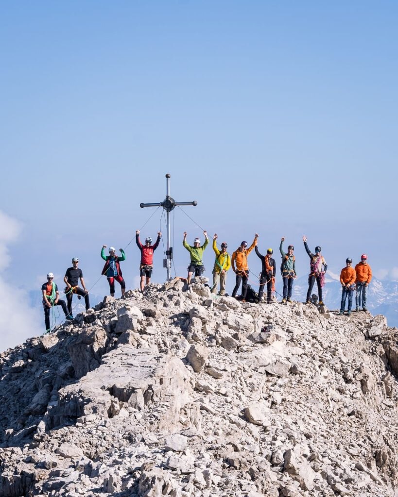 Dodici alpinisti su Cima Dodici @Daniel Rogger