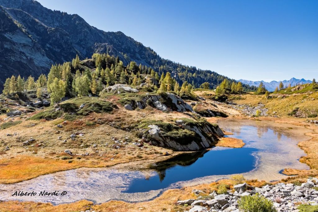 Il Lac Long, che si incontra poco prima dello starppo che porta al rifugio Barma. Foto Alberto Nardi