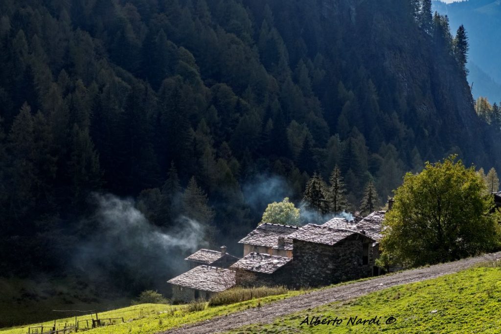 Il borgo di Pagliari lungo l