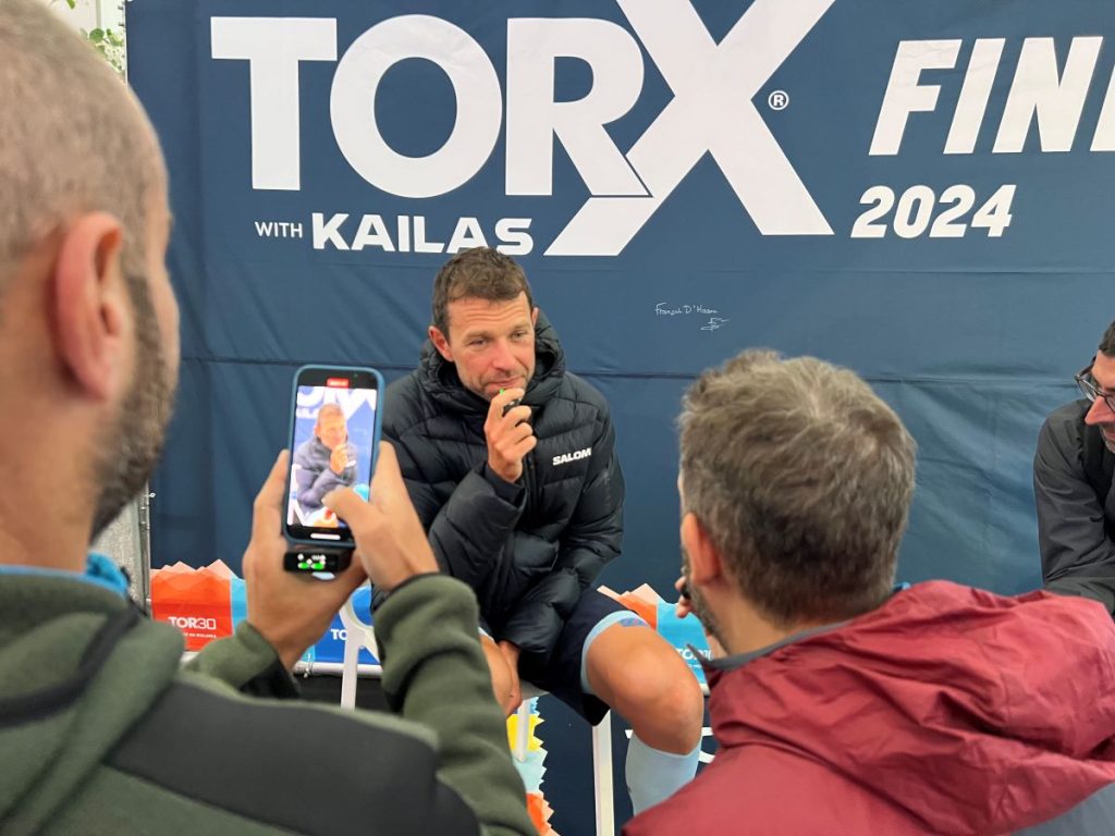 Interviste di rito al vincitore. Ph. Tatiana Bertera