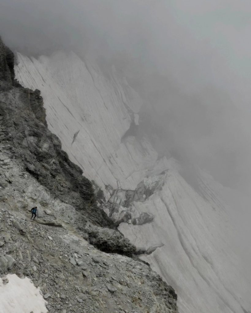 La discesa sulla via normale svizzera