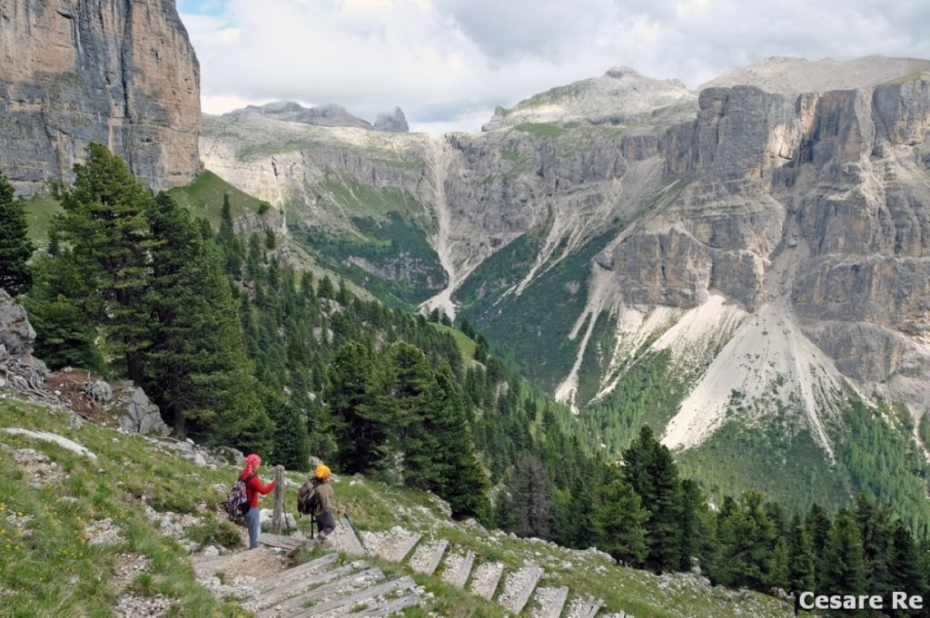 La discesa verso la Vallunga. Foto Cesare Re