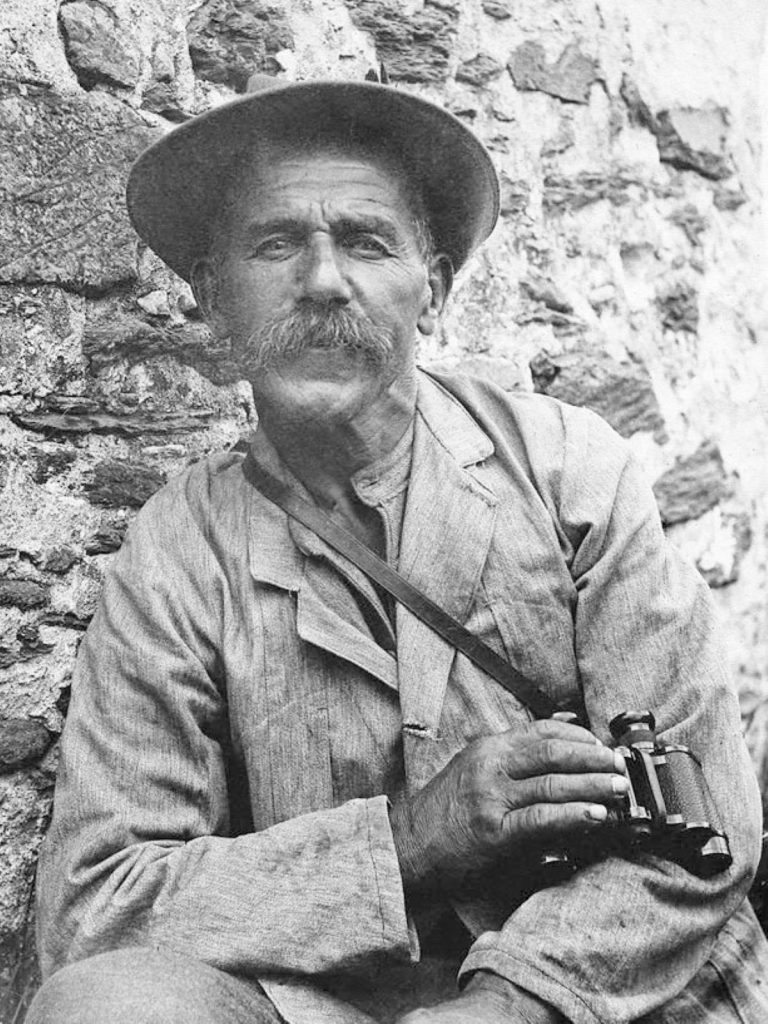 Le mani della guida alpina Ignazio Del