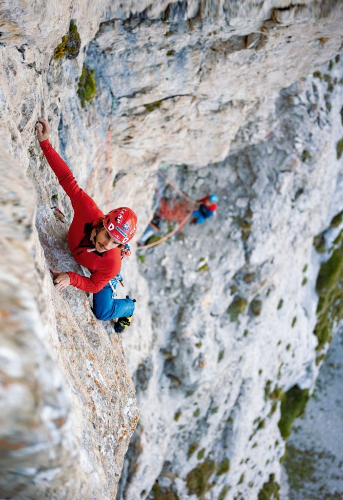 Maurizio Tasca su Distanziamento A-Sociale, aperta nel 2021 sulla parete Nord. Foto Marco Zanone
