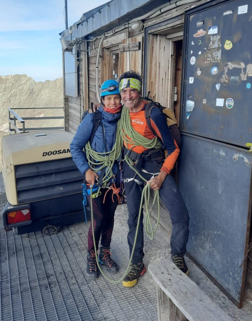 Sara Stefanelli e Andrea Galimberti di recente alla Capanna Carrel. Foto FB Andrea Galimberti