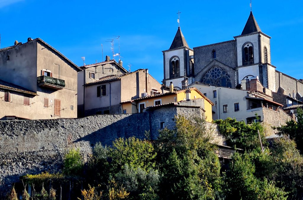 San Martino al Cimino, il borgo e l'abbazia, foto Stefano Ardito
