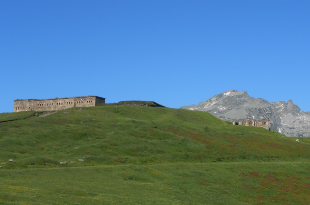Il Forte Centrale e la Rocca dell'Abisso. Foto Lorenzo Volpe