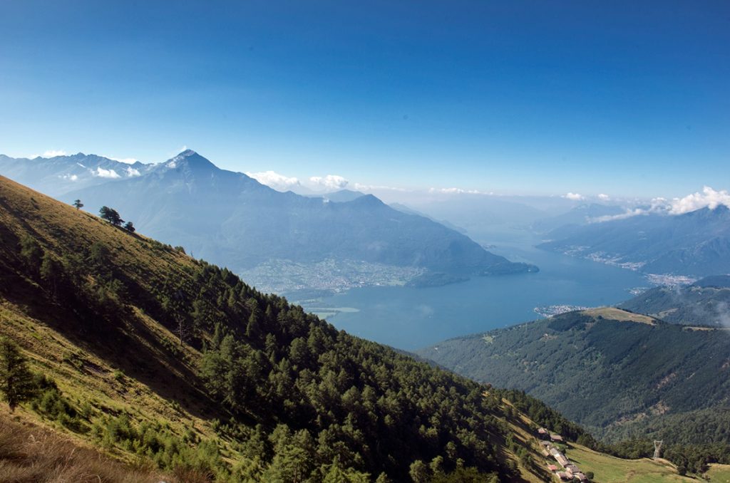 La vista nei pressi dell'anticima del Monte Berlinghera. Foto Roberto Carnevali