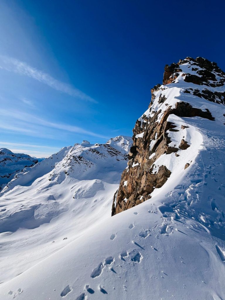 Ci muoviamo in questi spazi o per crescere o collezionare gite, foto M. Comi