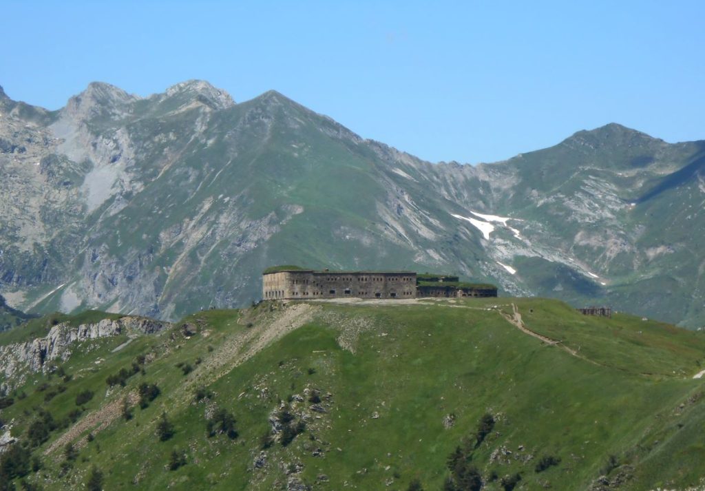 Forte Centrale presso il Colle Tenda. Foto Lorenzo Volpe