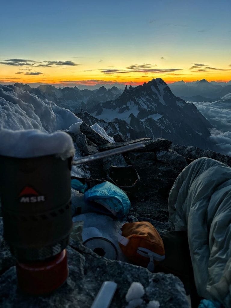 Il bivacco durante la solitaria del trittico