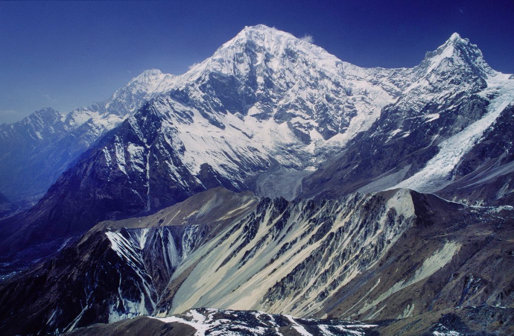 Il Langtang Lirung e il Kimshung. Foto @Wikipedia