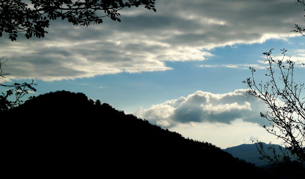 Monte Sole, nuvole, foto Stefano Ardito