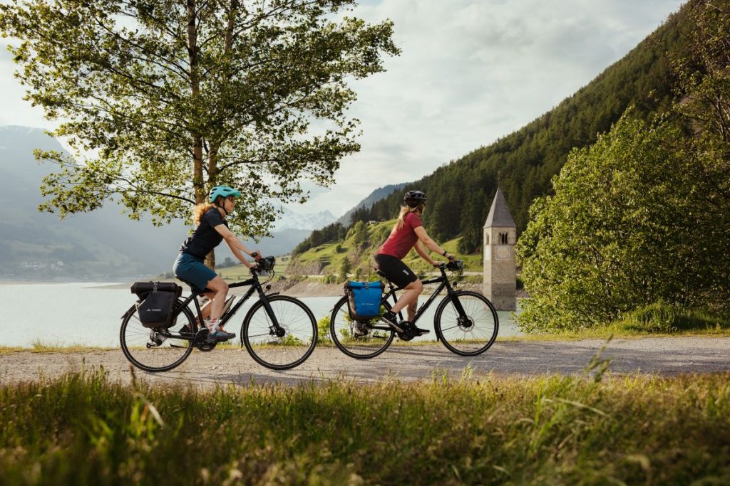Sulla ciclabile presso il Lago di Resia @ AlexMoling_IDM