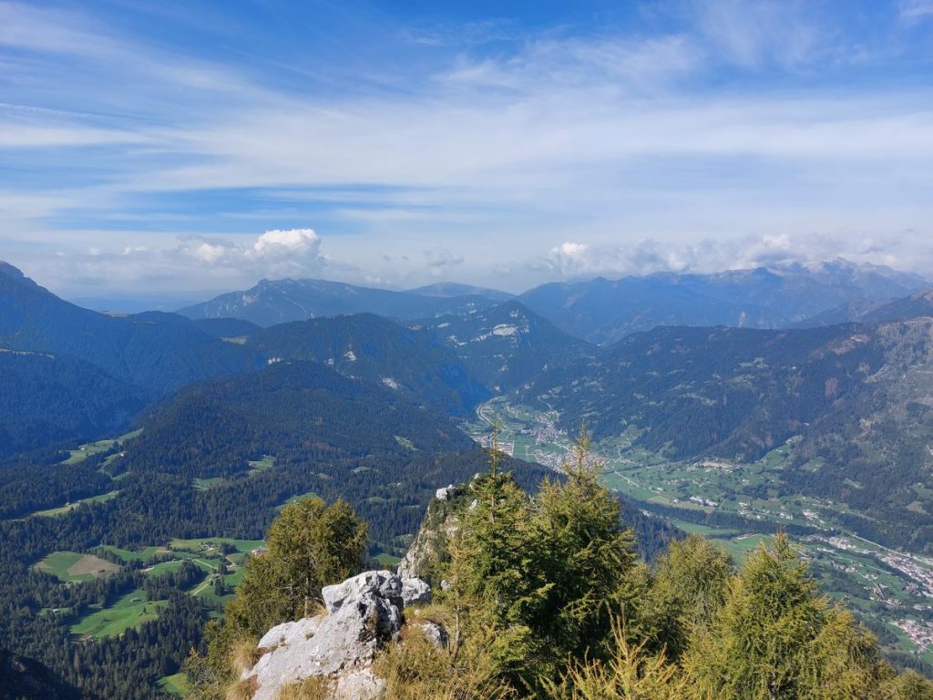 TAPPA 2 - Panorama da Monte Padella. Foto Archivio APT