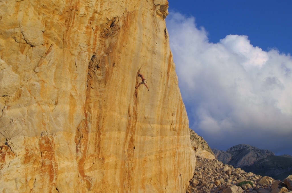 Il piacere dell'arrampicata in ambiente naturale, foto M. Comi