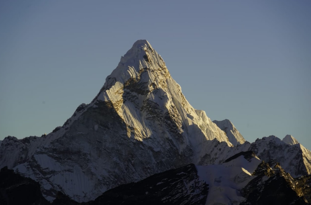 La piramide dell'Ama Dablam Foto Ernesto Macera Mascitelli
