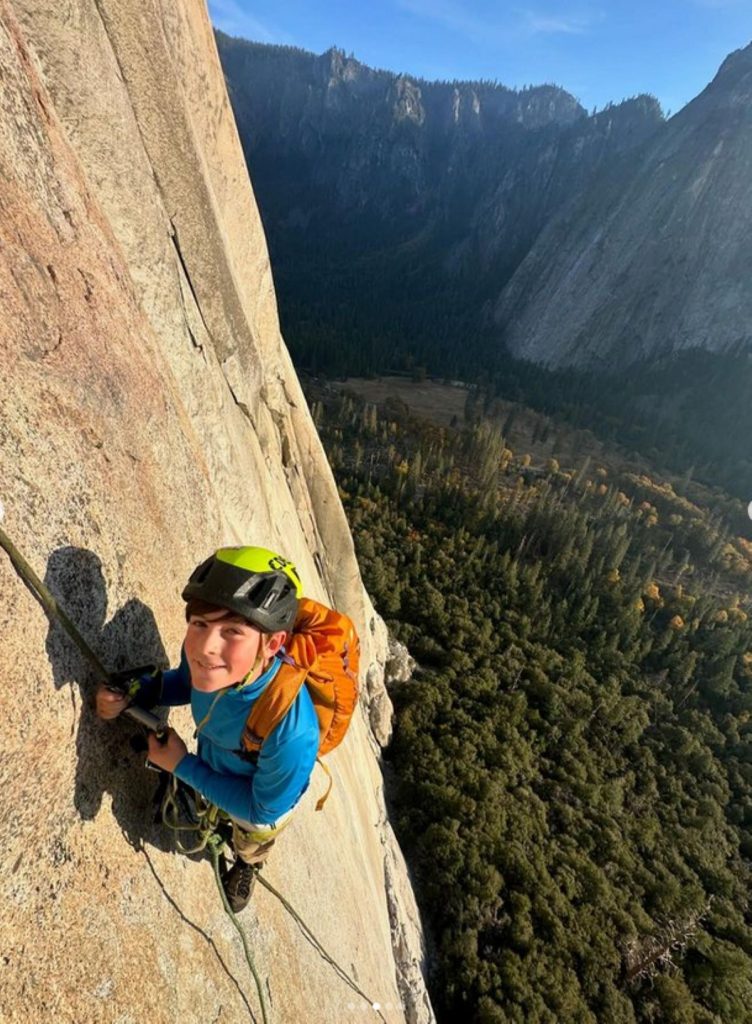 Connor Herson durante la scalata. Foto IG tommycaldwell