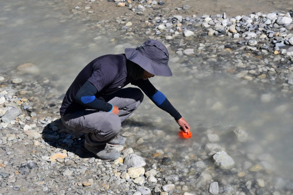 Gaumukh, Kundan raccoglie l