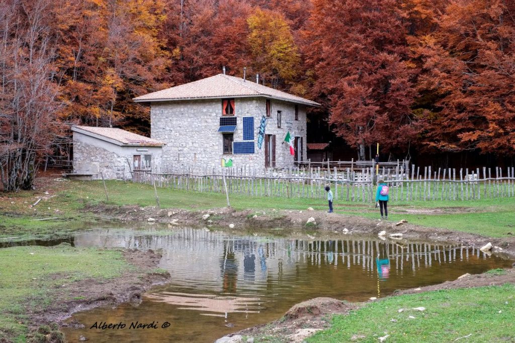 Il Rifugio Cervati. Foto Albrto Nardi