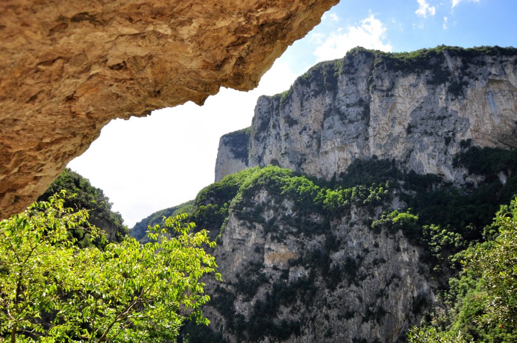 La Gola di Frasassi, foto Stefano Ardito