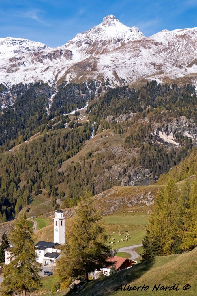 La chiesetta di Surs, località di partenza dell