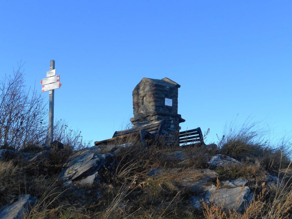 La cima del Bric Berciassa. Foto Lorenzo Volpe