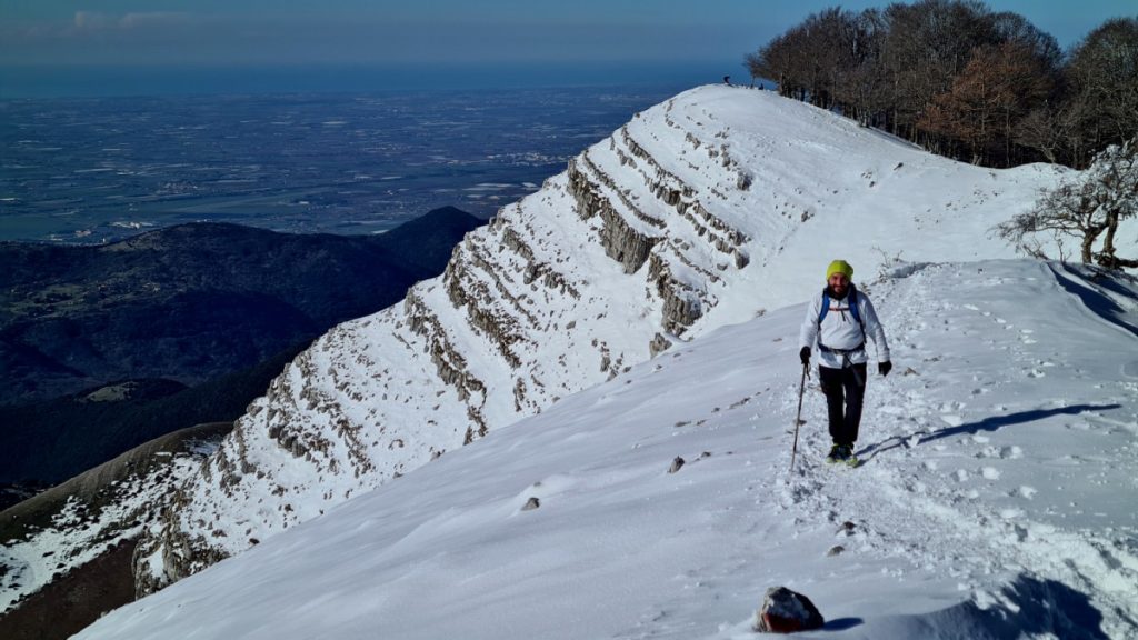 Monte Semprevisa con la neve, foto Stefano Ardito