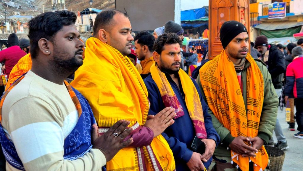 Pellegrini a Kedarnath, foto Stefano Ardito