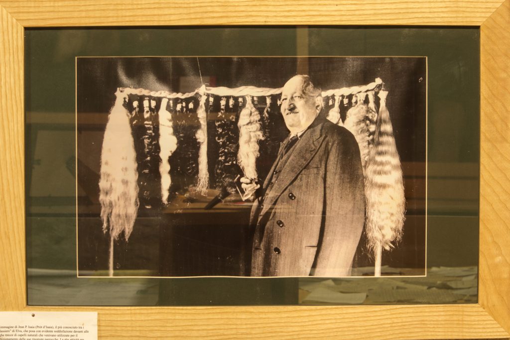 Un ritratto del commerciante di capelli Jean Pierre Isaia @ Museo di Pes Elvia