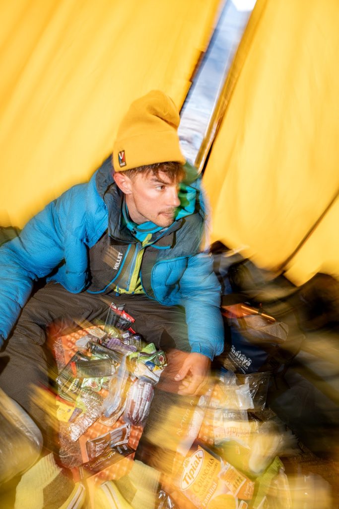 Welfringer in tenda prima della salita @ Millet