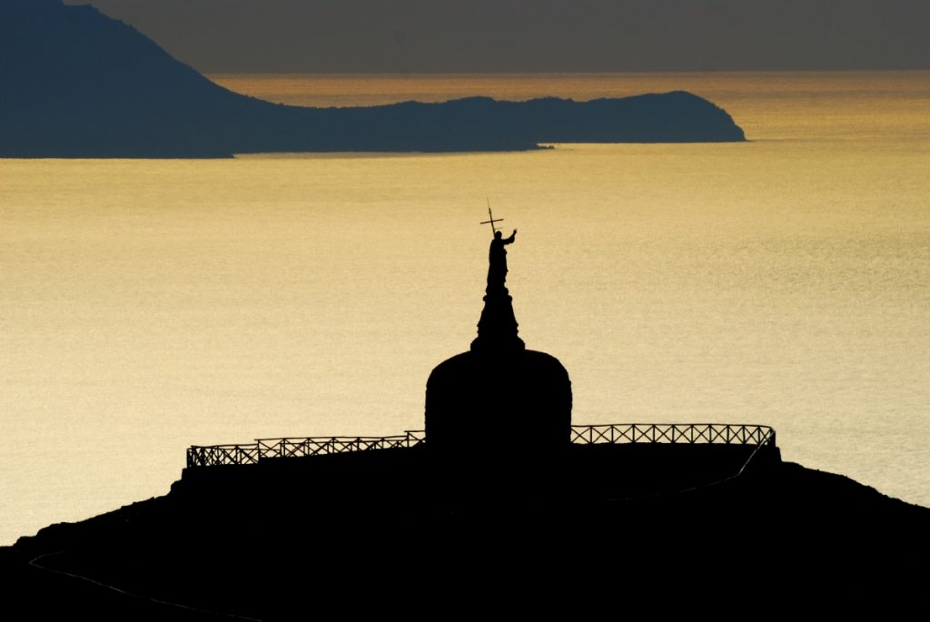 La Cima del Redentore e Ischia, foto Stefano Ardito