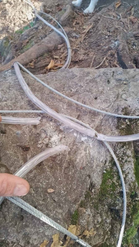 Alcune delle luminarie danneggiate