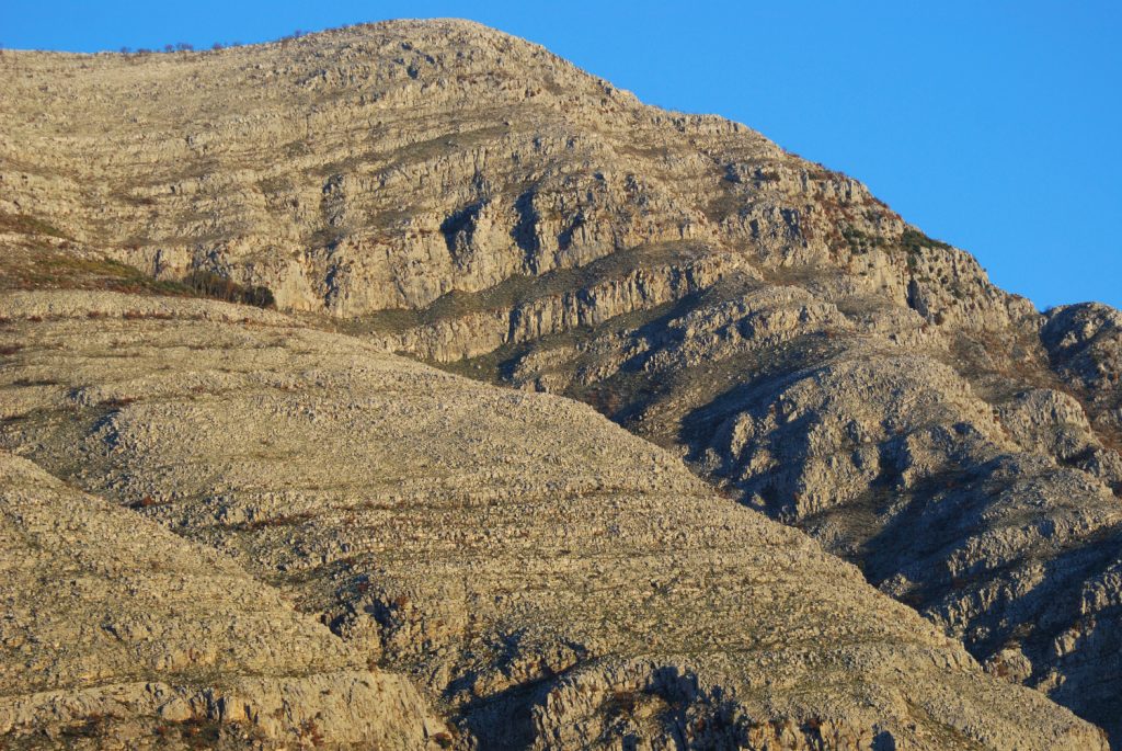 I Monti Aurunci dalla costa, foto Stefano Ardito