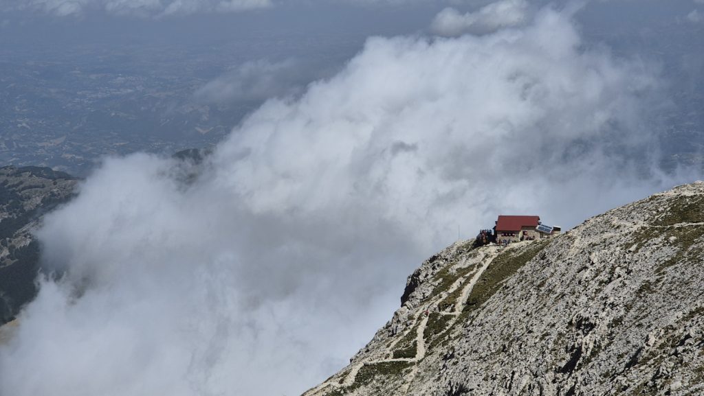 Il rifugio Franchetti, foto Stefano Ardito (1)
