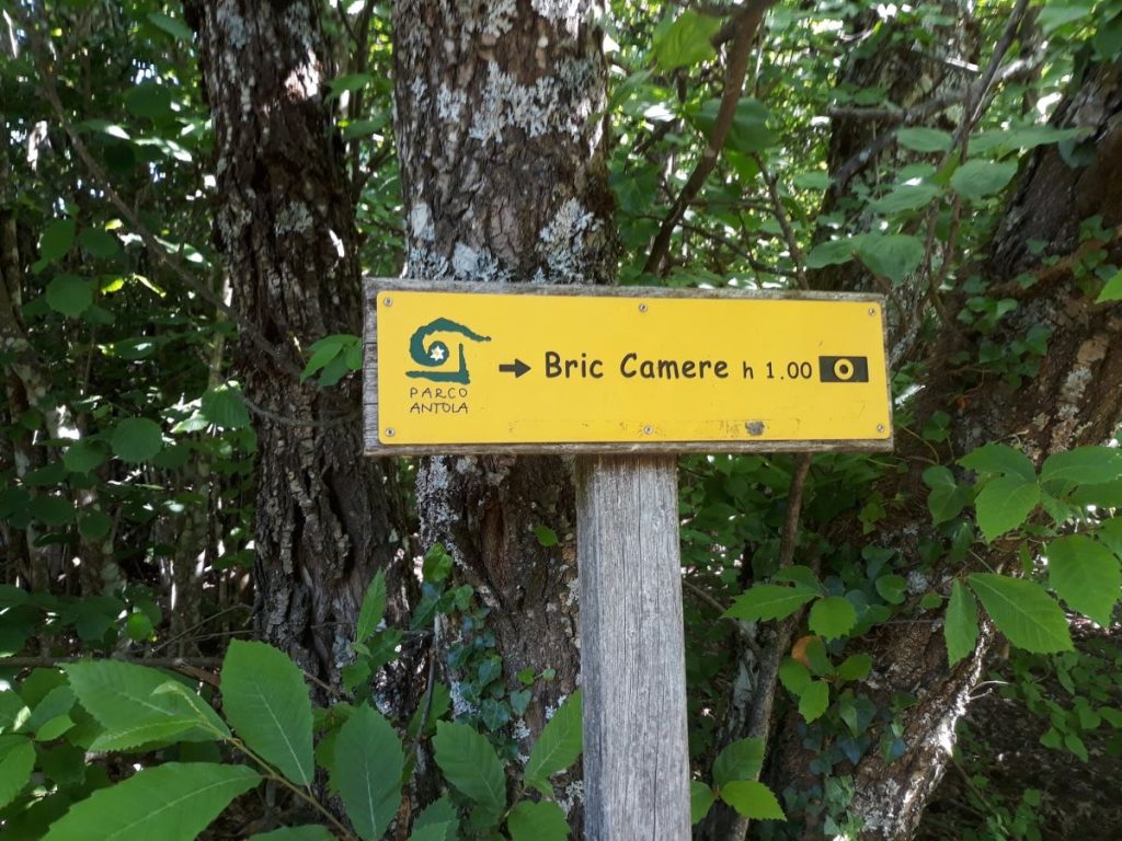 Indicazioni . FB Isola del Cantone - I suoi sentieri