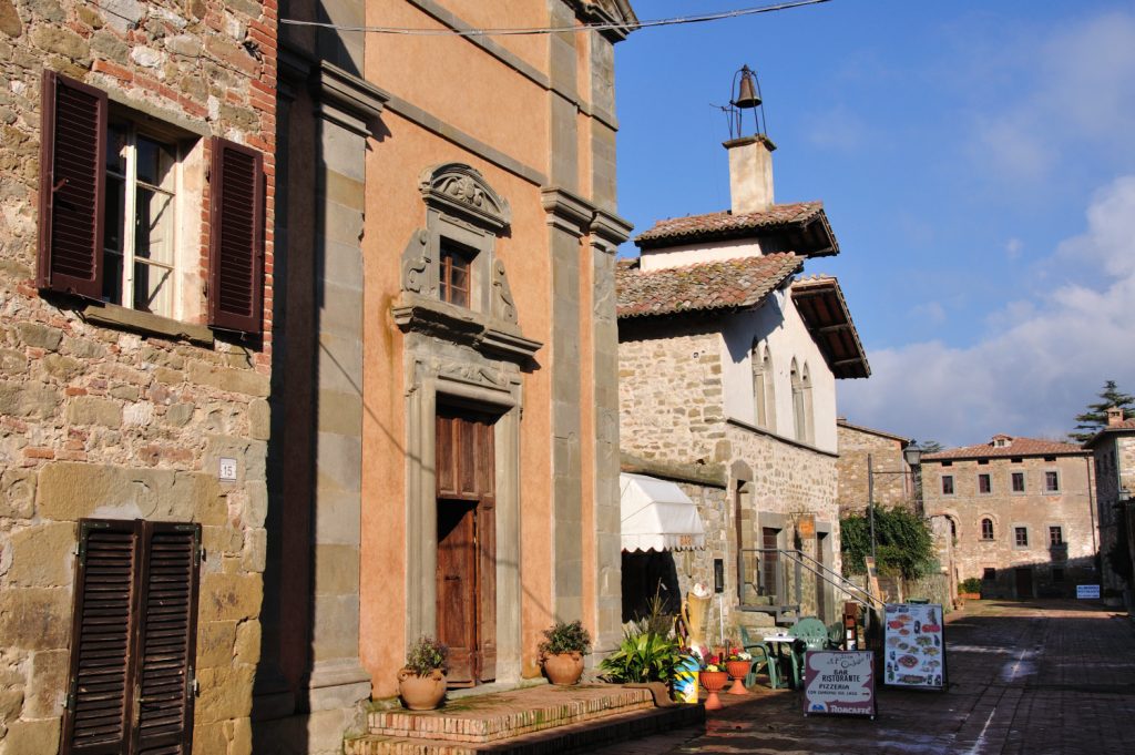 Isola Maggiore, il paese, foto Stefano Ardito
