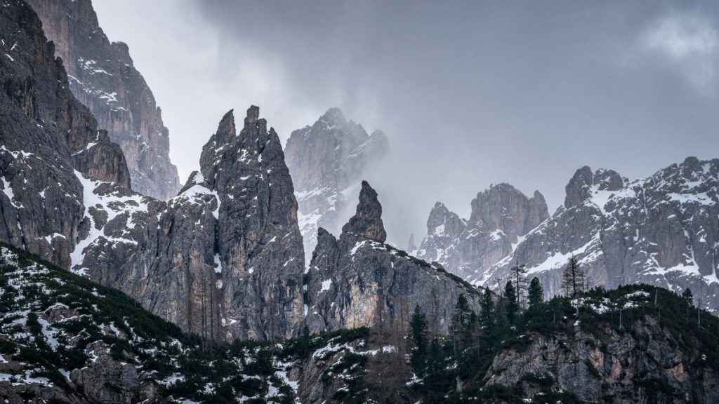 Le guglie dei Tre Scarperi. Foto Luigi Tassi