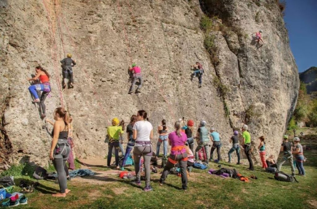 Scuola di arrampicata sulla Falesia Dimenticata a San Lorenzo Dorsino, in Trentino