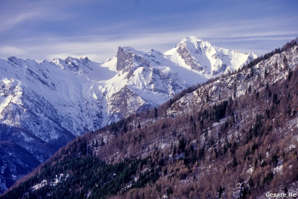 Da sinistra, il Pizzo del Fornalino e il Pizzo di Montalto. Foto Cesare Re