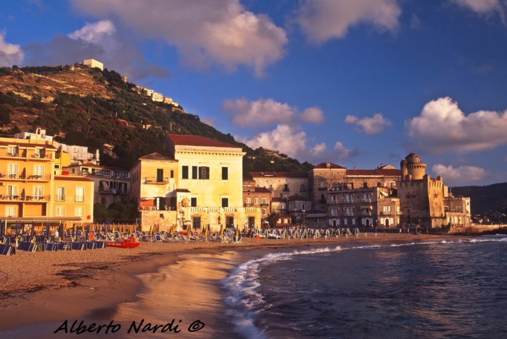 La spiaggia a Santa Maria di Castellabate. Foto Alberto Nardi