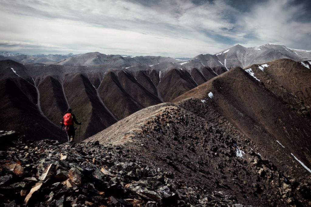Tornare a esplorare invita a un rapporto più consapevole e autentico con la montagna