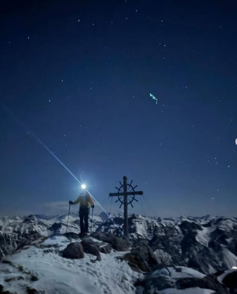 Una delle vette salite lungo la traversata. Foto IG martin_sieberer