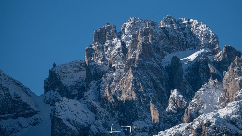 La Croda Rossa di Sesto, il Passo della Sentinella e il Pianoro del Dito. Foto Luigi Tassi