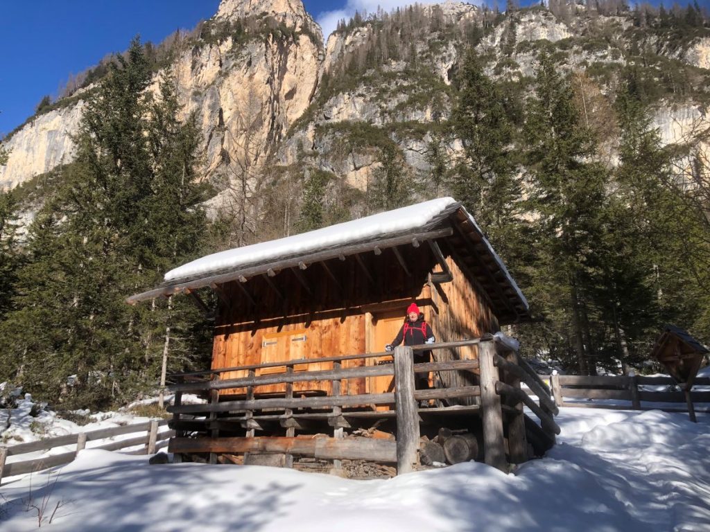 La capanna dei cacciatori nella valle della Rienza. Foto M. Spampani