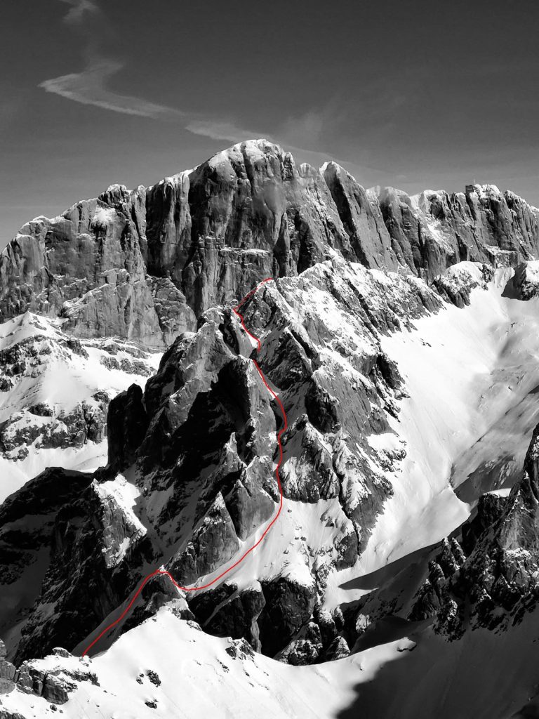 Punta Contrin per il grande canalone sospeso, Parete Ovest