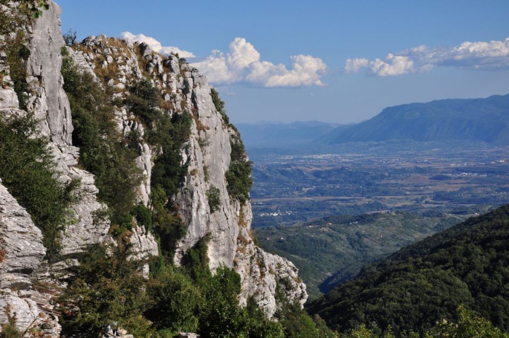 Le falesie di Guadagnolo, frazione dii Capranica Prenestina. Foto Stefano Ardito