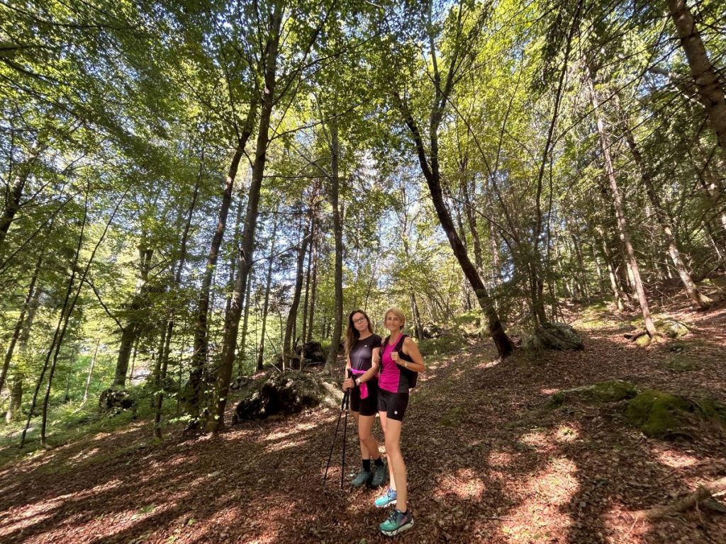 Michela Carrara e Jessica Gusmini alla ricerca del profumo della montagna